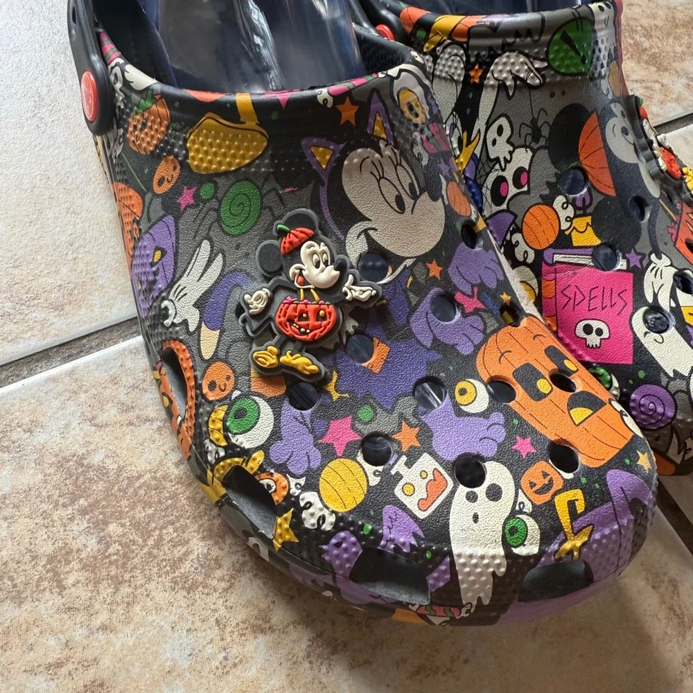 Crocs X Disney Theme‎ Park 2022 Mickey & Minnie Halloween Clogs Size M 10 / W 12